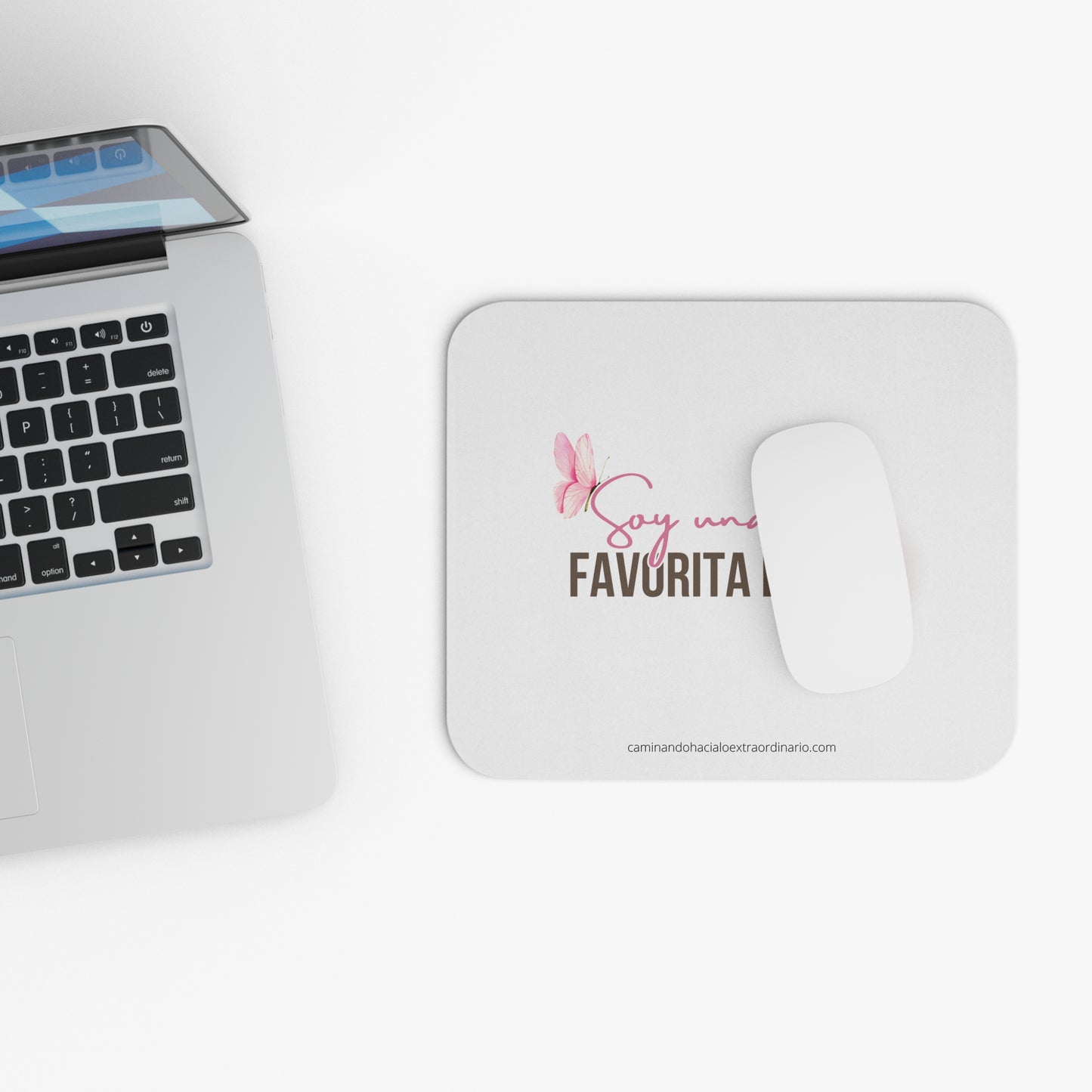 Mouse Pad with Inspirational Quote - "Soy una hija favorita de Dios" - Perfect Gift for Believers, Home Office, and Students